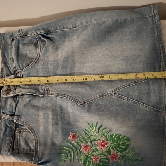 Earl Jeans Light Blue Denim Distressed Mini Skirt - Picture 8 of 8